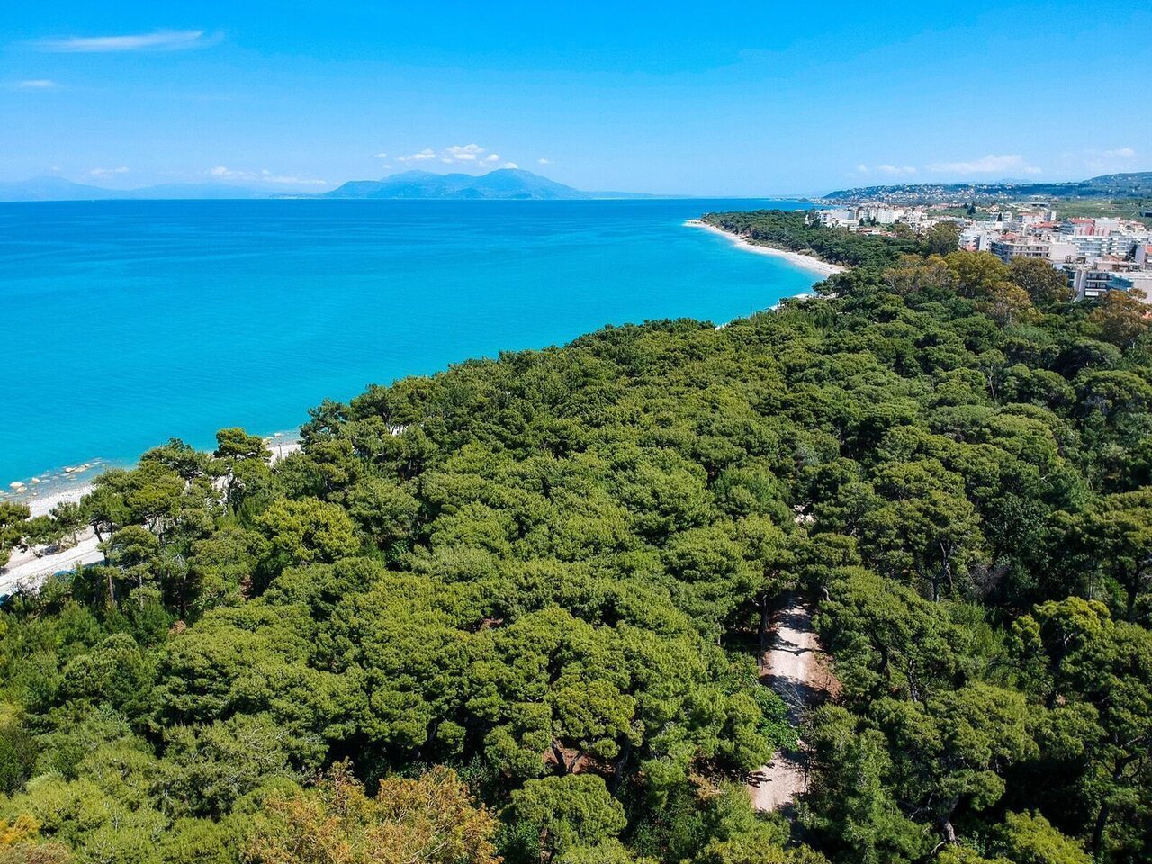 Ξυλόκαστρο - παραλιακή πόλη Κορινθιακής Ριβιέρας