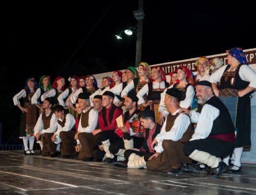 Χοροί και πολιτισμός στο Κρυονέρι Κορινθίας