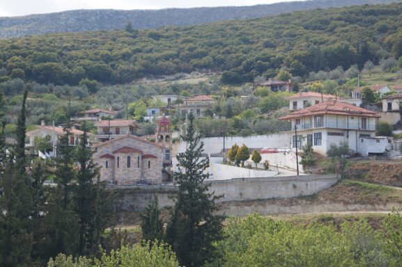 Δρυόδασος Μογγοστού: Ένα αρχέγονο καταφύγιο βελανιδιάς στην Κορινθία 1 Αηδόνια