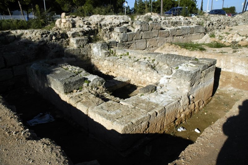 Εξαμίλιον Τείχος 1 Εξαμίλιον Τείχος