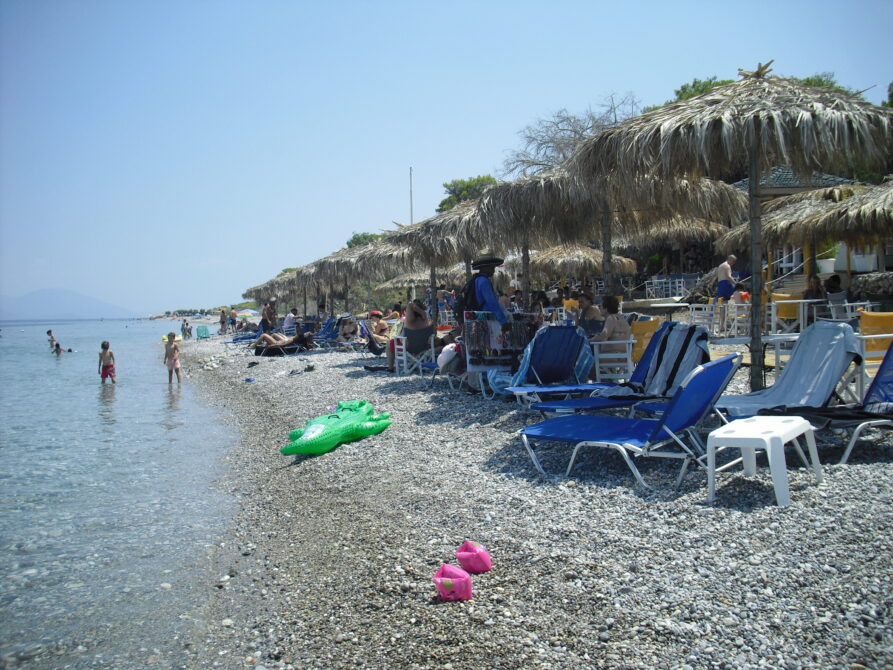 Xylokastro paralia pefkias