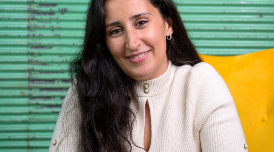 Private Greek language and literature lessons in Kiato: Dimitra Stathi