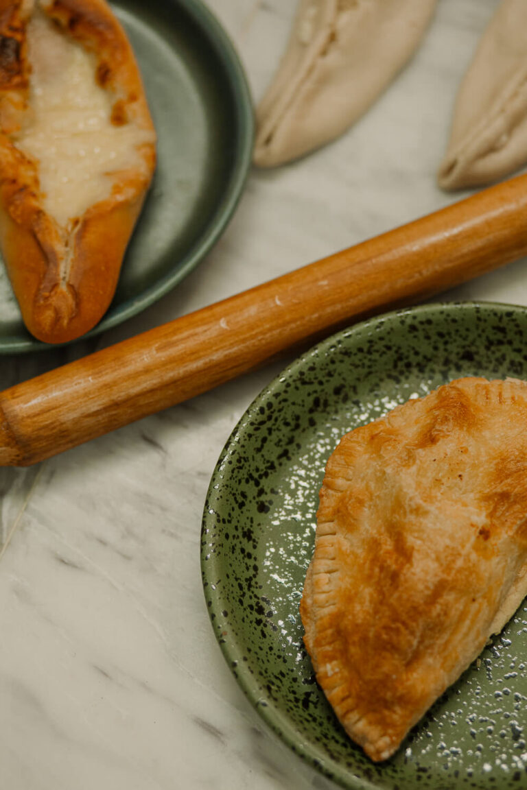 Ψημένες πίτες από Το Ανώτερον, Κιάτο / Baked pies from To Anoteron, Kiato